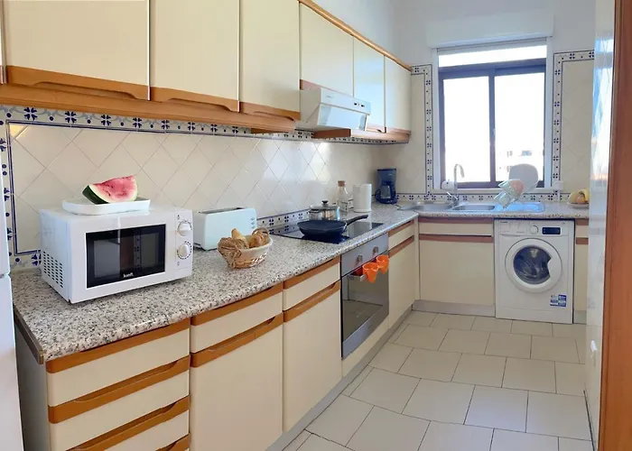 Ninho Gaivotas Αλμπουφέιρα